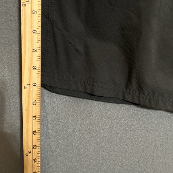 Kuhl Silencr Kargo Shorts Mens 35 Black Hiking Outdoors Stretch Travel Logo - Picture 9 of 10